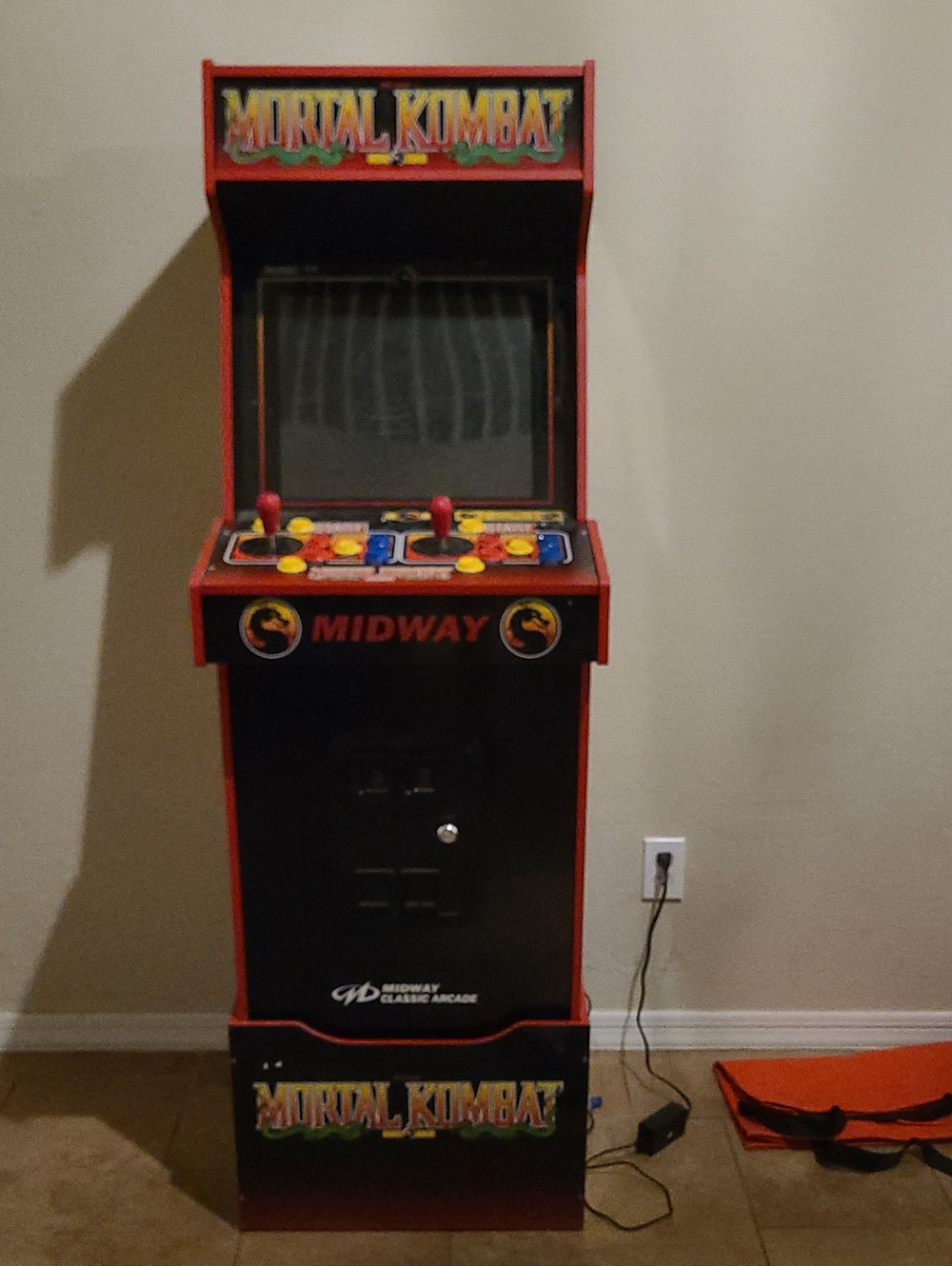 Mortal Kombat Arcade Machine - Red and Black